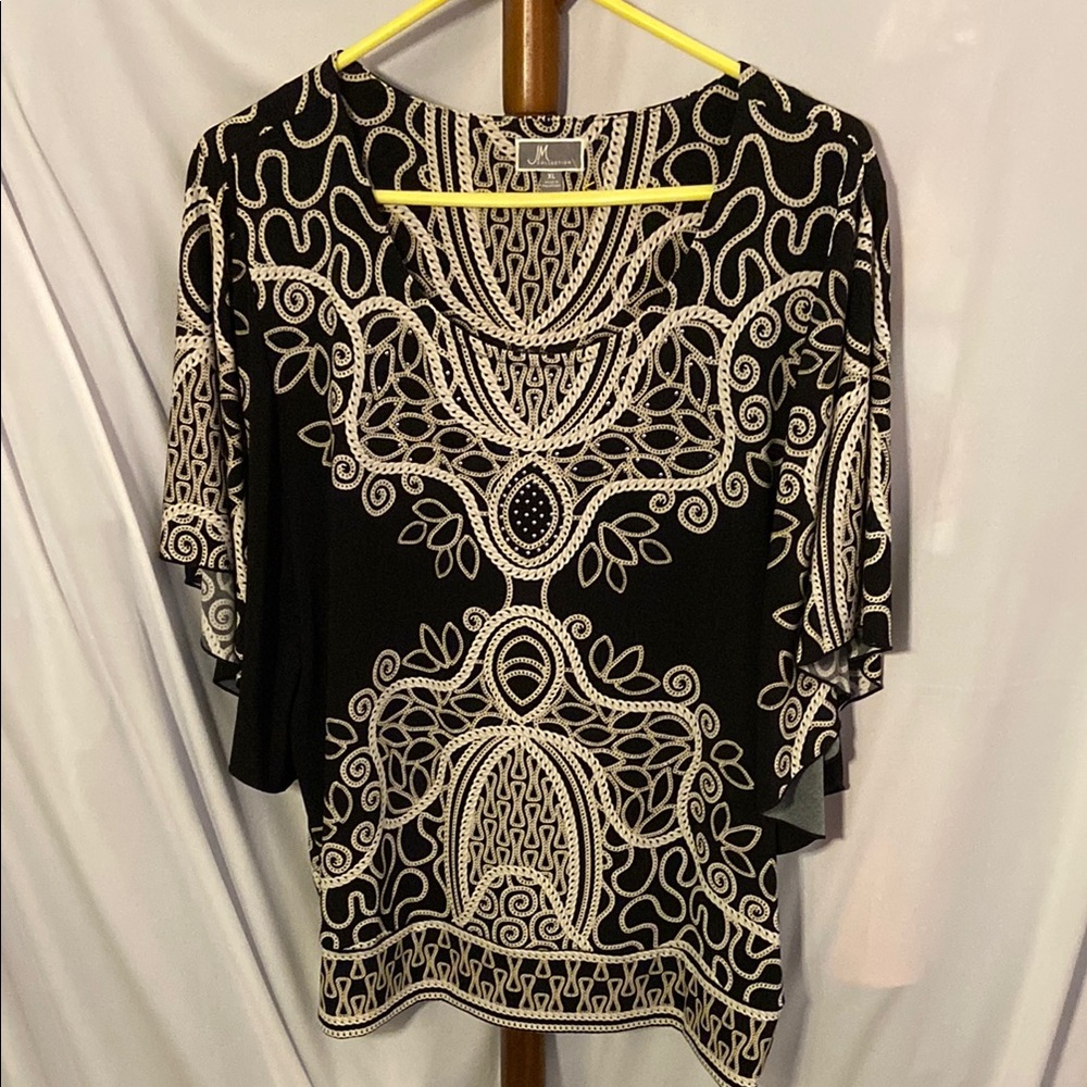 JM Collection Black and White Patterned with rhinestone Women's Top